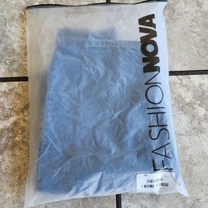 Fashion Nova size 11 blue jeans